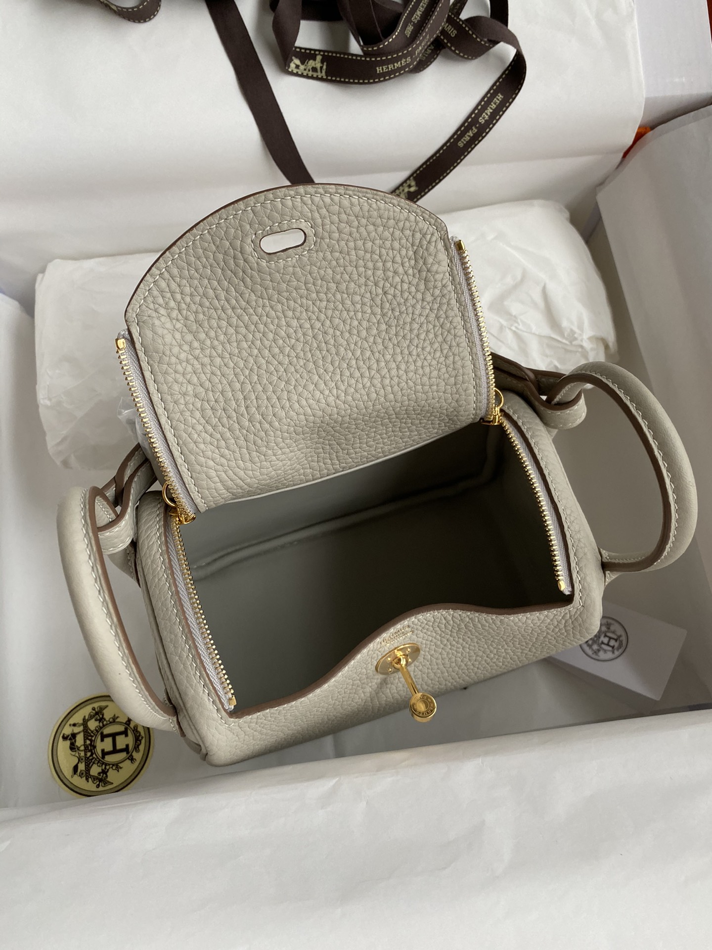 Hermes Mini Lindy 19cm Handbag Shoulder Bag In Pearl Grey Clemence Leather